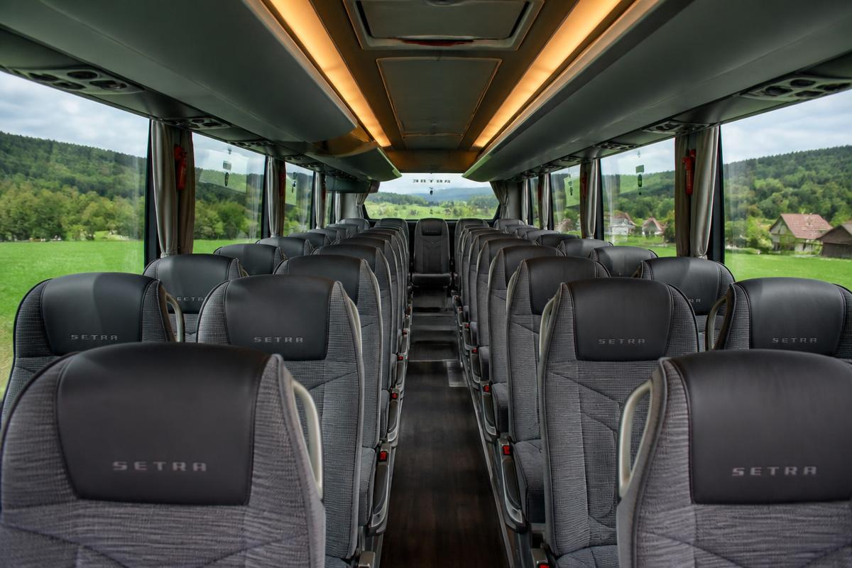 Innenraum eines Setra Reisebusses